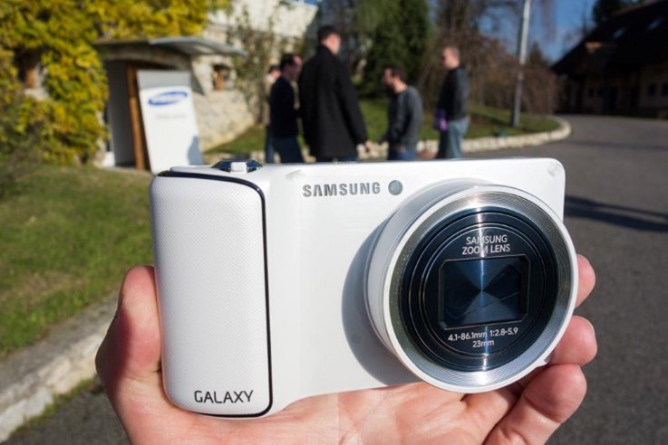 samsung-galaxy-kamera-dostupna-u-t-centrima (1).jpg
